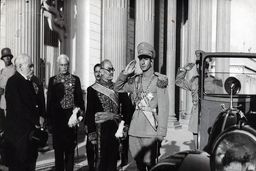 محمدعلی فروغی و بازگشت به قدرت در بحران اشغال ایران