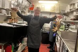 سرقت سه‌گانه در یک روز؛ سرآشپز مشهور بازداشت شد