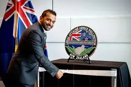 گاف اف‌بی‌ای | تپانچه هدیه پاتِل خبرساز شد