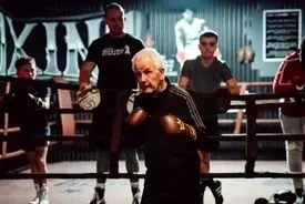 پیرمرد در رینگ | بوکسور ۷۹ ساله همچنان می‌جنگد