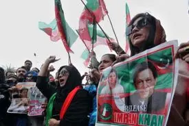 چشم عمران‌خان عفونت کرد، پاکستان به هم ریخت