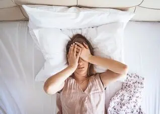  اثر شب اول؛ چرا در جای جدید خوابمان نمی‌برد؟