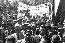 بساط مشروب‌خوری در جشن تولد استالین