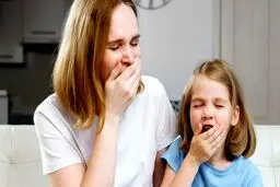 چرا خمیازه دیگران به ما سرایت می‌کند؟ | حرف زدن با زبان غیرکلامی