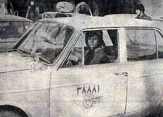 نخستین زن راننده تاکسی ایران که از کارمندی متنفر بود