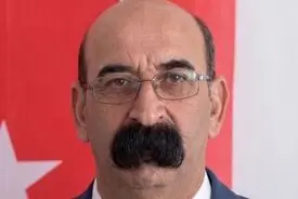 سبیل جنجالی سیاستمداری که برایش رای آورد