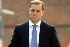 محاکمه خلبانی که مهماندار برهنه را کتک زد!