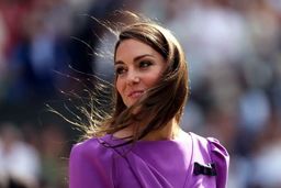 از عروس خجالتی تا شکارچی کاخ | چگونه کیت بدخواهانش را از دایره کاخ سلطنتی بیرون انداخت؟