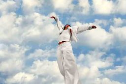 سفیدِ بی‌تفاوت | جنجال رنگ سال بنتون