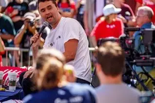 گلوله‌ای که چارلی کرک را کشت از اسلحه رابینسون شلیک نشده! | ردپای موساد در قتل چارلی کرک پررنگ شد