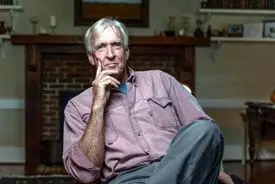 مردی که نویسنده نبود و پرفروش‌ترین رمان سال را نوشت