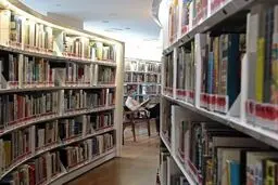 این کشور به شما پول می‌دهد که کتاب بخوانید!