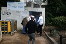 آژیر خطر در بحرین | حمله موشکی ایران به بزرگترین پایگاه آمریکا | امارات آسمانش را بست