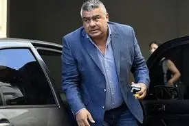 یک فوتبال پر از فساد، درست مثل جامعه!