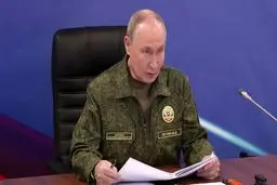 پوتین در روز دیدار زلنسکی و ترامپ لباس نظامی پوشید