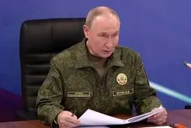 پوتین در روز دیدار زلنسکی و ترامپ لباس نظامی پوشید