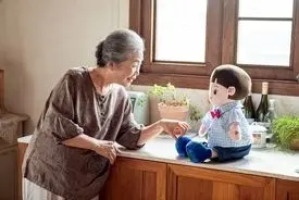 چرا سالمندان کره عروسک‌بازی می‌کنند؟