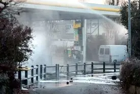 نوجوانی می‌خواست خودکشی کند؛ پمپ بنزین را آتش زد