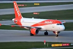 هواپیما سنگین شد، ۵ مسافر را پیاده کردند! 

