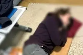 بیمار سرطانی که هشت ساعت منتظر برانکارد بود درگذشت