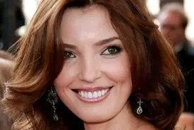 ترامپ مذاکرات صلح را قطع کرد تا با ملکه زیبایی  اوکراین تماس بگیرد! 