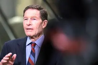 نشت از یک جلسه محرمانه | سناتور دموکرات: ترامپ می‌خواهد نیروی زمینی به ایران اعزام کند!