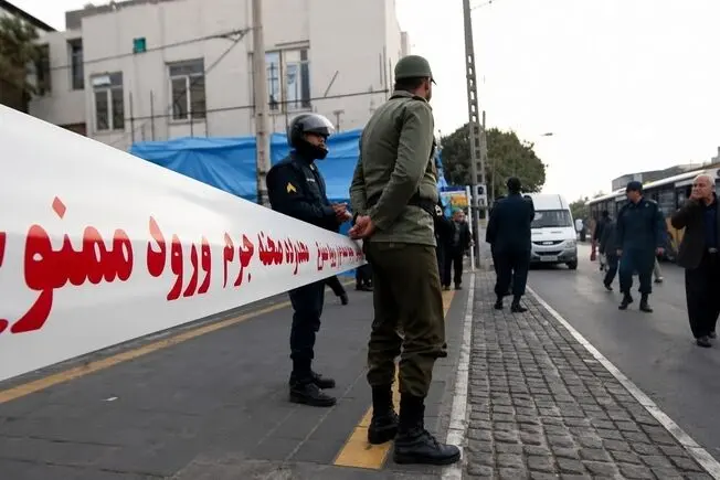 ۳۸ قربانی در ۶۰ روز؛ پشت درهای بسته خانه‌ها چه می‌گذرد؟