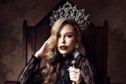 انفجار نارنجک در اتاق خواب ملکه زیبایی | زنی با اسلحه زیبایی