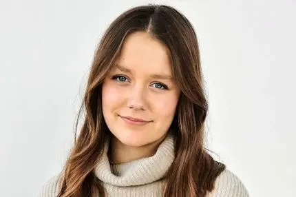 دختر پادشاه به سربازی فراخوانده شد | شاهدخت، سرباز صفر شد! 