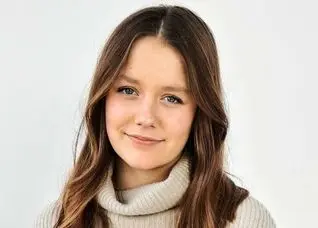 دختر پادشاه به سربازی فراخوانده شد | شاهدخت، سرباز صفر شد! 